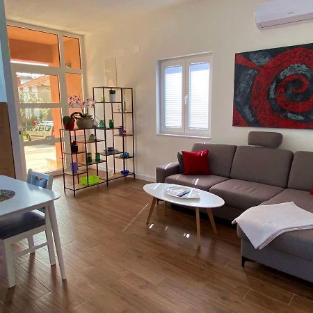 Apartments Junior Zadar Bagian luar foto